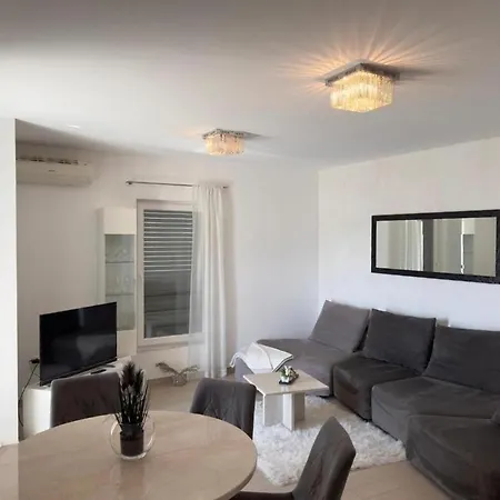 Apartment With Parking Space Tribunj, Vodice - 24222 *
